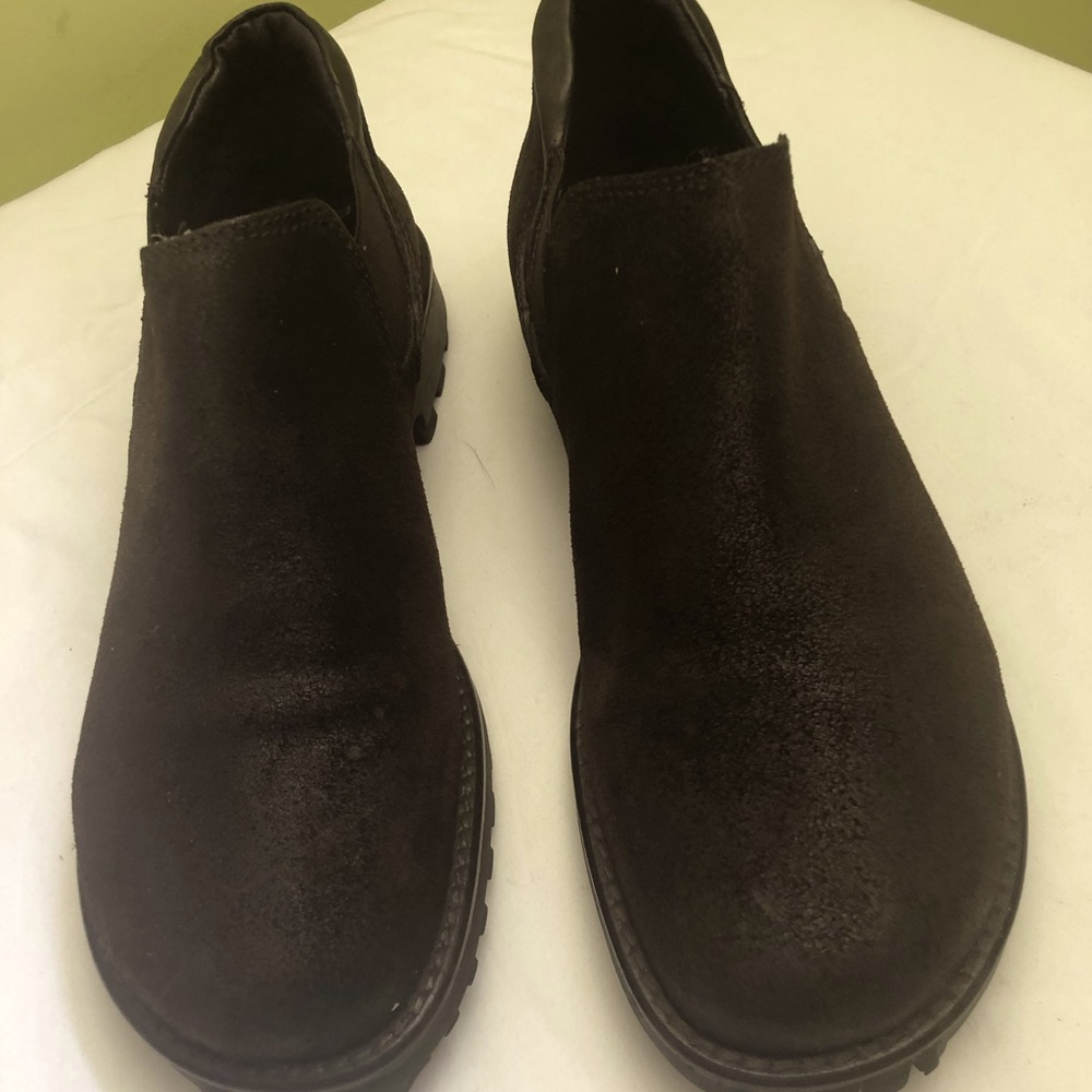 Donald J. Pliner sports NWOT